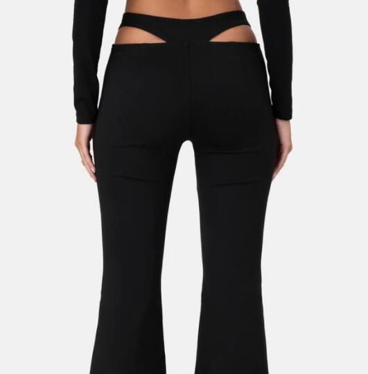  Yoga pants with high waist cutouts