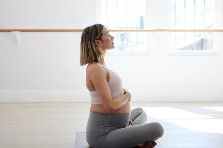 is it bad to use hot yoga for pregnant women